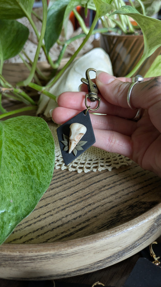 Raven Skull keychain
